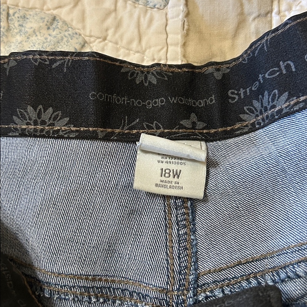 Women Classic Blue Denim Jeans - Picture 3 of 3